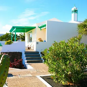 https://casas-las-piedras.in-canary-islands.com